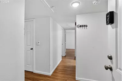 8120 N Interstate Ave #204, Portland, OR 97217 - Photo 9