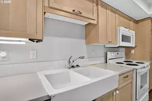 8120 N Interstate Ave, Portland, OR 97217 - Photo 13