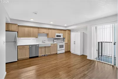 8120 N Interstate Ave #204, Portland, OR 97217 - Photo 17