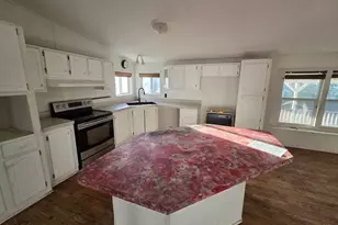 781 Pine Ridge Dr, Glide, OR 97443 - Photo 7