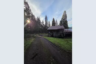 781 Pine Ridge Dr, Glide, OR 97443 - Photo 21