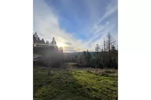 781 Pine Ridge Dr, Glide, OR 97443 - Photo 29