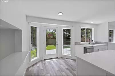 14214 SE Crystal Springs Blvd, Portland, OR 97236 - Photo 13