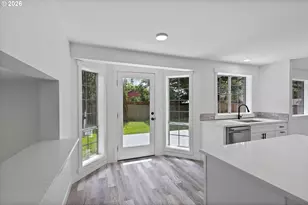 14214 SE Crystal Springs Blvd, Portland, OR 97236 - Photo 13