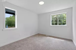 14214 SE Crystal Springs Blvd, Portland, OR 97236 - Photo 31