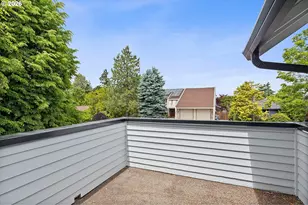 14214 SE Crystal Springs Blvd, Portland, OR 97236 - Photo 27