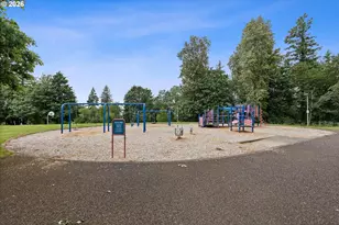 14214 SE Crystal Springs Blvd, Portland, OR 97236 - Photo 47