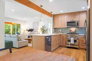 646 SE Oak St, White Salmon, WA 98672 - Photo 3