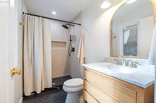 646 SE Oak St, White Salmon, WA 98672 - Photo 11