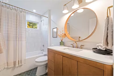 646 SE Oak St, White Salmon, WA 98672 - Photo 19