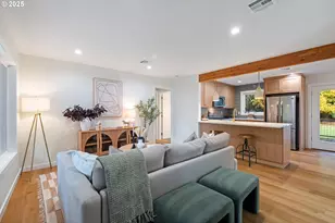 646 SE Oak St, White Salmon, WA 98672 - Photo 5