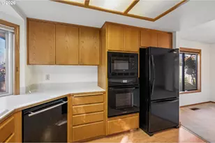 2003 NE 155th Ct, Portland, OR 97230 - Photo 19