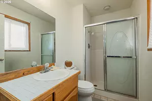 2811 NE 6th St, Gresham, OR 97030 - Photo 17