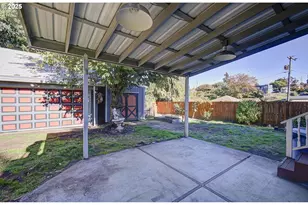 911 9th St, Oregon City, OR 97045 - Photo 25