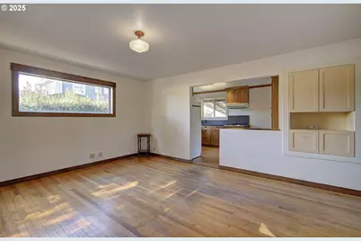 911 9th St, Oregon City, OR 97045 - Photo 7