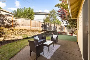 986 SW Tomahawk Pl, Dundee, OR 97115 - Photo 37