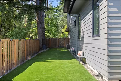 4480 Upper Dr, Lake Oswego, OR 97035 - Photo 43