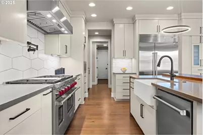 4480 Upper Dr, Lake Oswego, OR 97035 - Photo 17