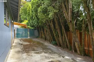 132 SE 214th Ave, Gresham, OR 97030 - Photo 27