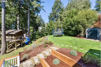 2402 Stephanie Ln, North Bend, OR 97459 - Photo 47