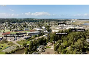 2402 Stephanie Ln, North Bend, OR 97459 - Photo 5