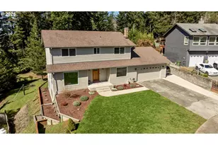 2402 Stephanie Ln, North Bend, OR 97459 - Photo 7