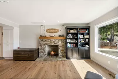 2402 Stephanie Ln, North Bend, OR 97459 - Photo 9