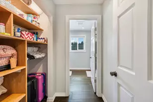 2402 Stephanie Ln, North Bend, OR 97459 - Photo 27