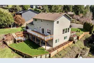 2402 Stephanie Ln, North Bend, OR 97459 - Photo 3