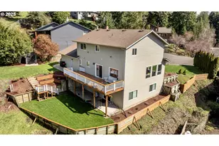 2402 Stephanie Ln, North Bend, OR 97459 - Photo 3