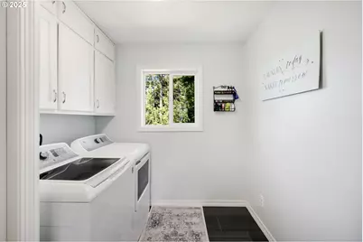 2402 Stephanie Ln, North Bend, OR 97459 - Photo 29