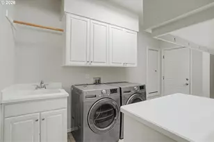 9004 SW Lancelot Ln, Portland, OR 97219 - Photo 15