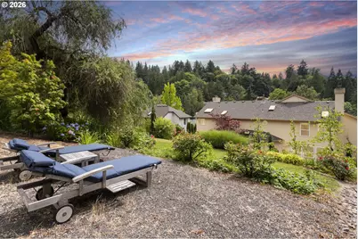 9004 SW Lancelot Ln, Portland, OR 97219 - Photo 41