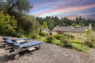 9004 SW Lancelot Ln, Portland, OR 97219 - Photo 41