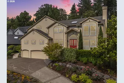 9004 SW Lancelot Ln, Portland, OR 97219 - Photo 1