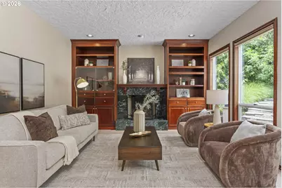 9004 SW Lancelot Ln, Portland, OR 97219 - Photo 11