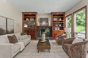 9004 SW Lancelot Ln, Portland, OR 97219 - Photo 11