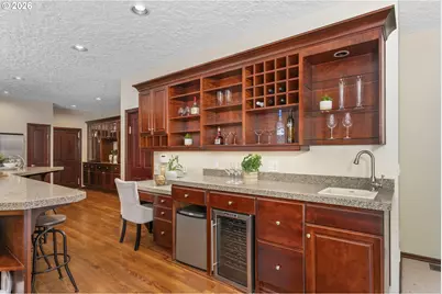 9004 SW Lancelot Ln, Portland, OR 97219 - Photo 7