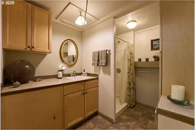 105 E Main St, Enterprise, OR 97828 - Photo 23