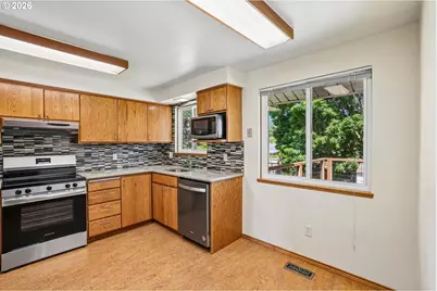 1485 SE 11th St, Gresham, OR 97080 - Photo 11