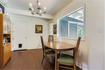 16646 SE Ankeny St, Portland, OR 97233 - Photo 7