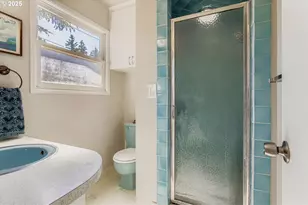 16646 SE Ankeny St, Portland, OR 97233 - Photo 19