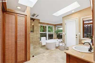 6164 SW Capitol Hwy, Portland, OR 97239 - Photo 13