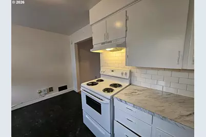 7102 N Interstate Ave, Portland, OR 97217 - Photo 23