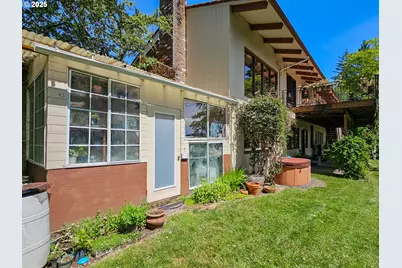 10059 SW 57th Pl, Portland, OR 97219 - Photo 43