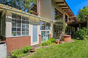 10059 SW 57th Pl, Portland, OR 97219 - Photo 43