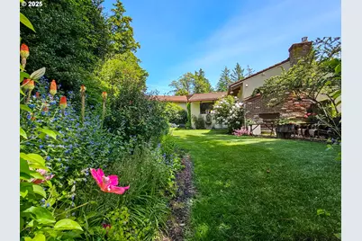 10059 SW 57th Pl, Portland, OR 97219 - Photo 47