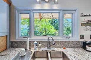 10059 SW 57th Pl, Portland, OR 97219 - Photo 15