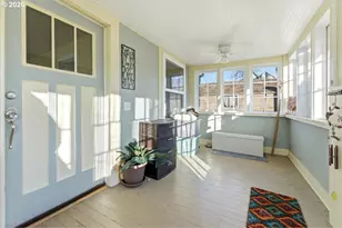 2725 SE 87th Ave, Portland, OR 97266 - Photo 5