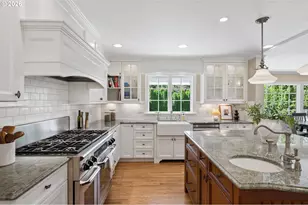 5120 SW Santa Monica Ct, Portland, OR 97221 - Photo 15